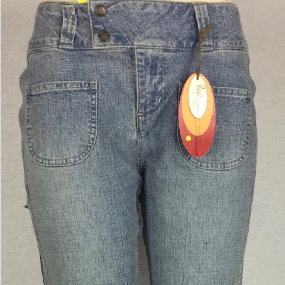 Long Lt.Blue Lee Women’s Jeans Stretch no gap waistband One True Fit Boot Cut - Picture 2 of 11